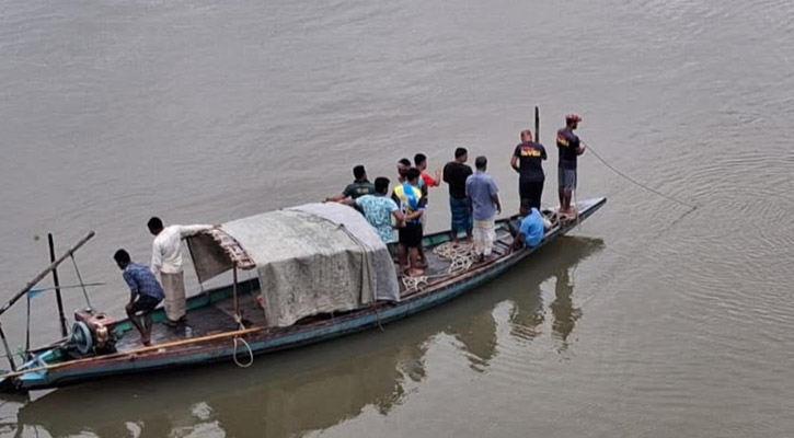 নদীতে ঝাঁপ দিয়ে কলেজছাত্রী নিখোঁজ, ২৭ ঘণ্টা পর মিললো লাশ 